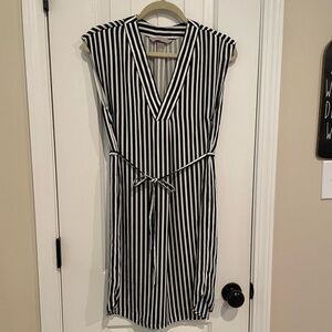 H&M Navy&White striped dress women’s size 2